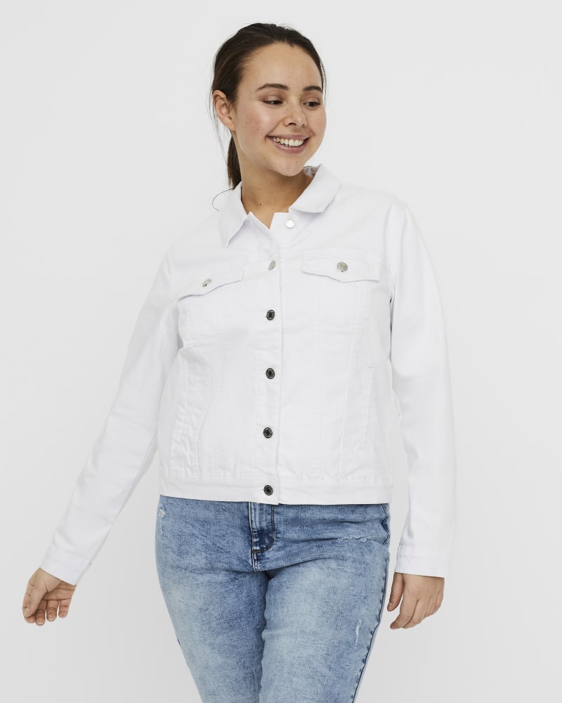 Front of plus size  by VERO MODA | Dia&Co | dia_product_style_image_id:199601